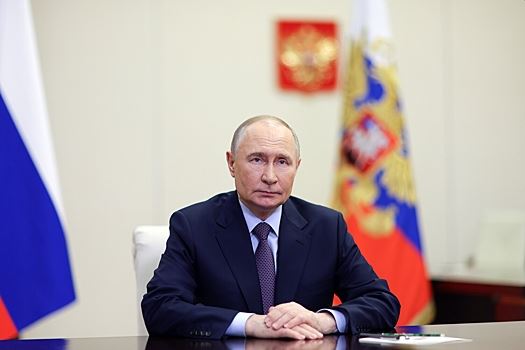 Путин заявил, что экономике России нужно пройти по «острому лезвию»