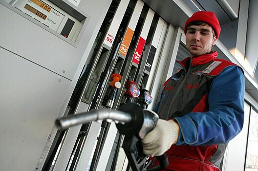 Цены на бензин за неделю выросли на 0,8%
