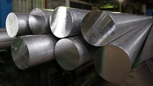 Цена алюминия поднялась выше 2,8 тысяч долларов за тонну