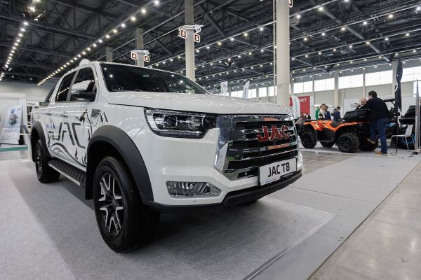 Китайские автоконцерны подняли цены на машины в России