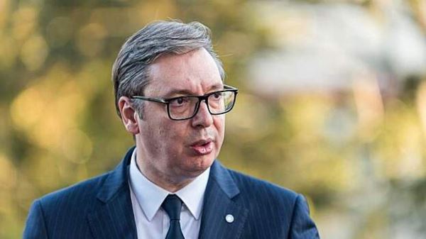 Вучич пообещал сербам бесперебойное снабжение топливом до Нового года